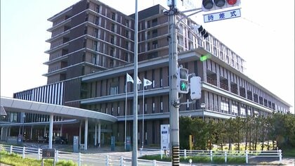 愛知・豊川市民病院敷地内のロータリーで全身にけがのある男性発見　イラン国籍の41歳男性死亡　東名PAで暴行され連れ去られたか