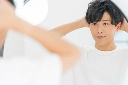 【男性もパウダールームが必要な時代へ!】Z世代男性*の8割以上が「外出先でヘアスタイルを直したいと思う」と回答。隠れたお直しニーズが露わに。