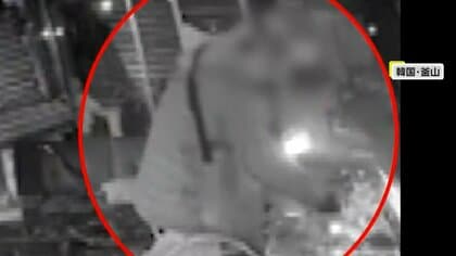 盗難トラックで店の入り口破壊、ショーケースたたき割り85万円相当の貴金属盗む　犯行時間わずか3分　韓国