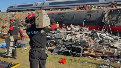【現地取材】68人死亡のスペイン列車衝突　乗客名簿に日本人2人の名前　外国人にも人気のルートでヨーロッパ各国も重大な関心