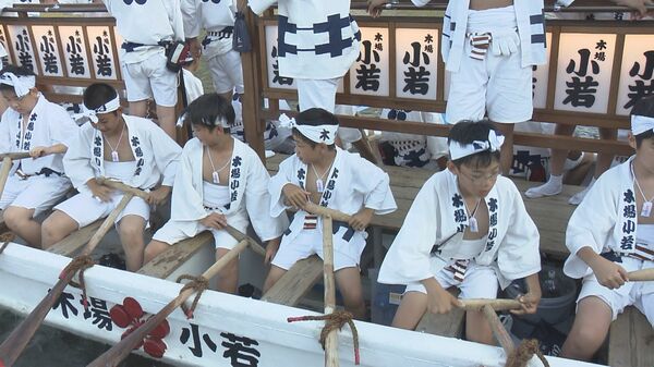 二対の辰天神祭どんどこぶねの装飾