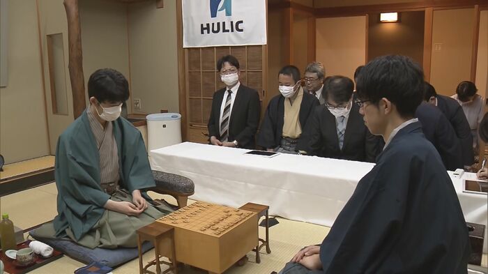 藤井聡太七冠と佐々木大地七段