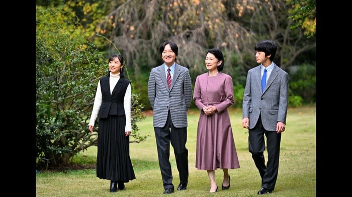 宮内庁提供