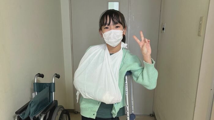 肘を手術