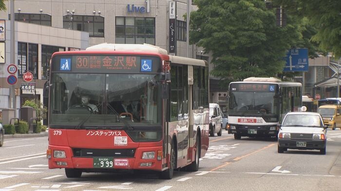 金沢市内を走るバス