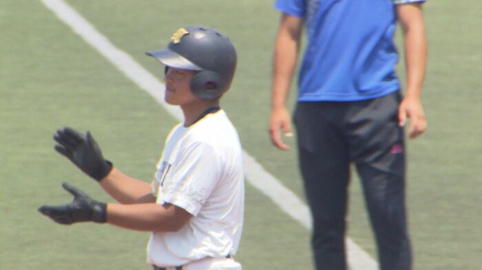 紅白戦で3安打2打点の成績を残した寺田選手(3年)