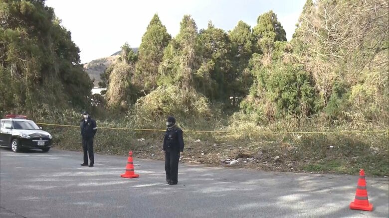 現場や自宅に持っていたスマホなし…雑木林で女性の遺体が見つかった事件 発覚遅らせるため何者かが持ち去りか｜FNNプライムオンライン