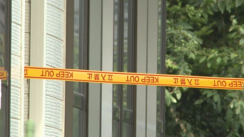 「夫から殴られている」70代の妻を木製バットで殺意を持って複数回殴る　頭にけがを負い病院に搬送　77歳男を殺人未遂の疑いで現行犯逮捕｜FNNプライムオンライン