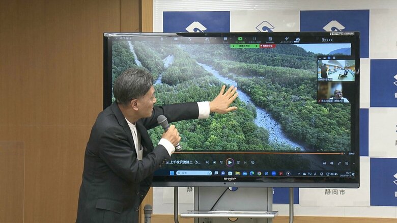 シミュレーション結果を説明する難波市長(10月13日)