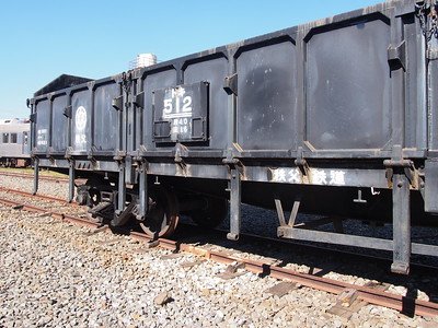 イベントで荷台に乗車する貨物列車（出典:秩父鉄道）