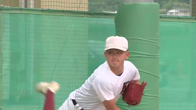 右のエース・山田千叶良投手（3年）