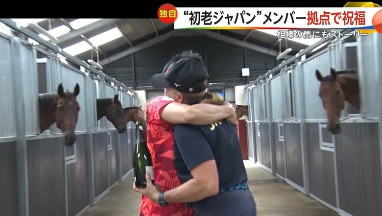 大岩選手にシャンパンのプレゼントも