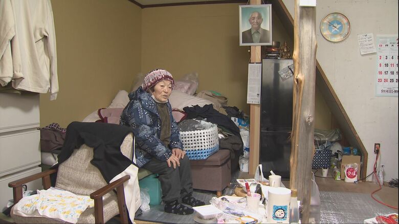 車庫で暮らす地名坊暢子さん