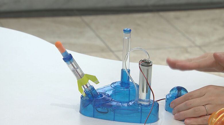 完成した水素エネルギーロケット　見事、発射に成功