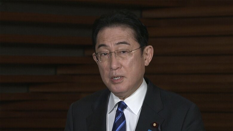 岸田首相は解決策を評価するとともに、歴代内閣の歴史認識を踏襲することを表明した（6日）