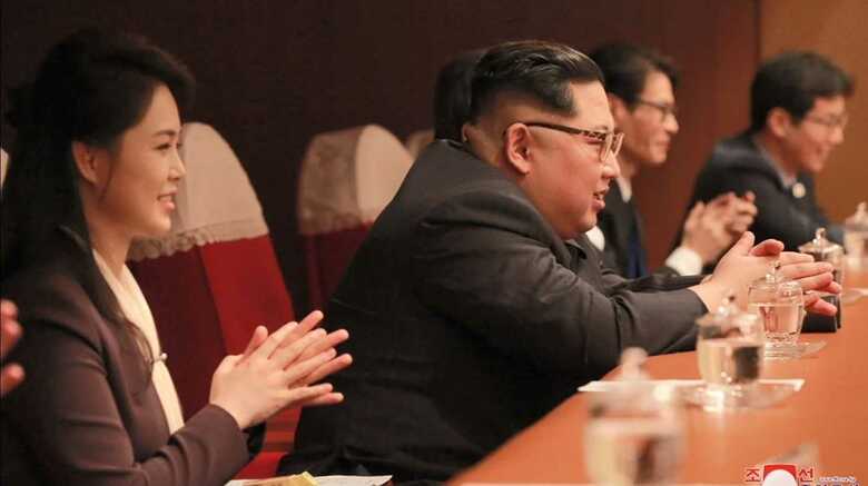 金委員長と李雪主夫人