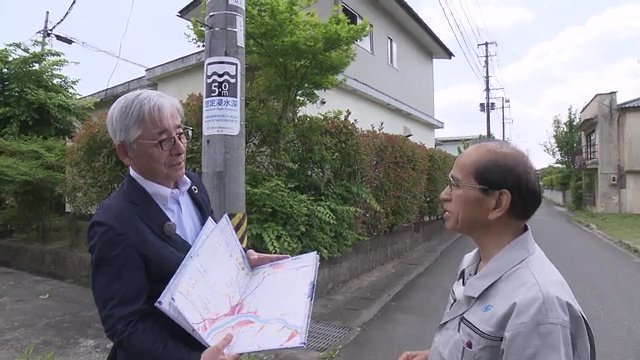 松尾一郎さん（左）　三保恵一市長（右）