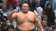 朝乃山、連敗で二桁勝利おあずけ　小結の若元春を相手に5敗目　「思い切りのいい相撲を」【大相撲初場所 14日目結果】