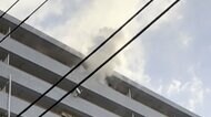 「マンションから白煙が出ている」と119番通報…10階建てマンションの一室で火災　焼け跡から高齢男性の遺体見つかる　横浜市