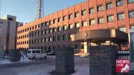 除雪作業に来た男性に立腹か…