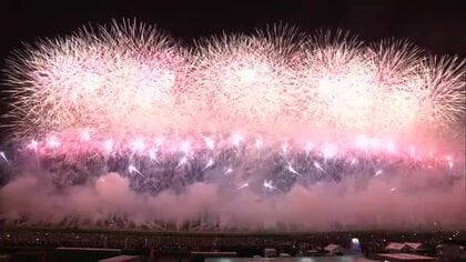 1万8000発の花火が夜空彩る「大曲の花火」　内閣総理大臣賞は地元の花火業者が受賞　秋田・大仙市