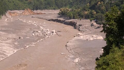 ネパール土石流　日本人5人含む安否不明者の名簿公表　新たに形成された「せき止め湖」決壊の恐れ