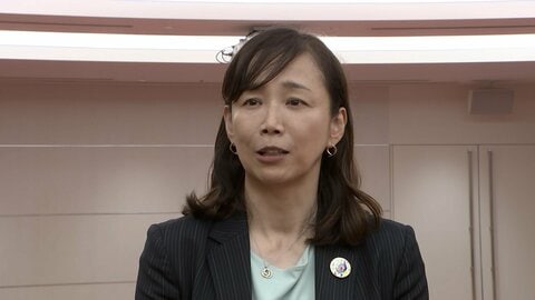横浜市長選　新人の原沢敦美氏に当選証書　「市政の立て直し」を強調