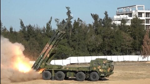 台湾周辺で中国軍が長距離火力実弾射撃訓練…頼総統「責任ある大国のあるべき姿と程遠い」と非難　軍事演習2日目