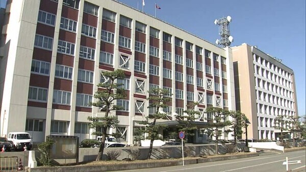 秋田県警、50代男性警視を停職3カ月に 嘘の火災通報やストーカー行為の疑いで書類送検|FNNプライムオンライン