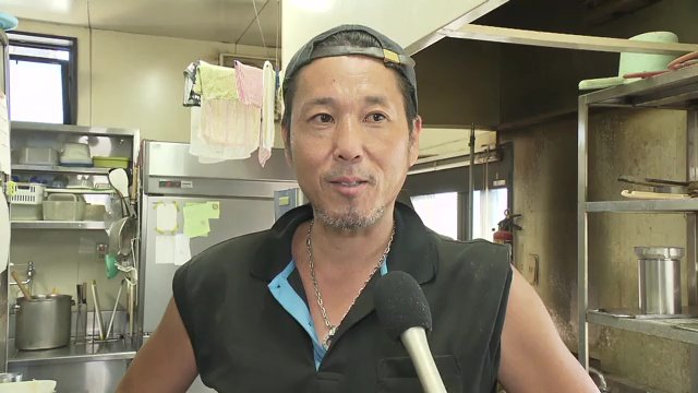 十割そばめんこい店主・佐藤さん 水温が高いので沸騰しやすいというメリットも