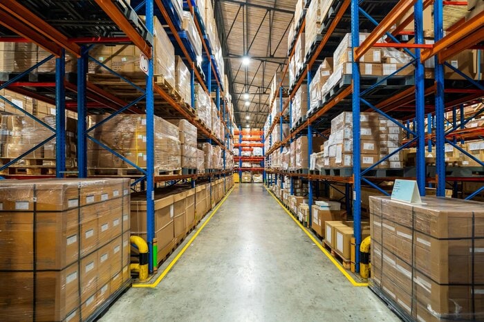 企業はサプライチェーンの見直しを迫られる事も　画像はイメージ