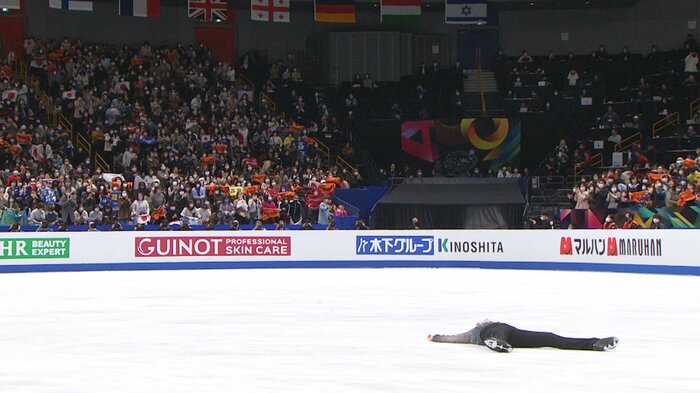 2023年の世界選手権で演技を終えると氷上で倒れた宇野昌磨