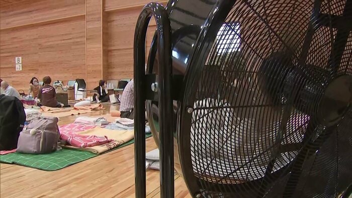 避難所に指定されている体育館などの空調設備の設置はなかなか進んでいない
