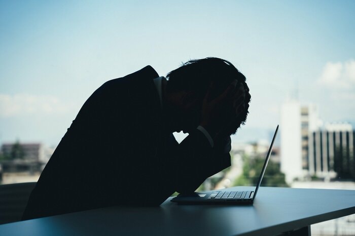 「選ばれない」出来事は心に負担をかける（画像：イメージ）