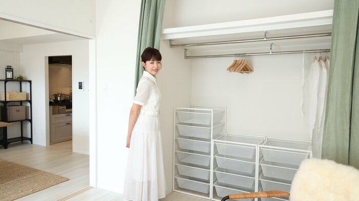 居室のひとつにある大きい収納スペース