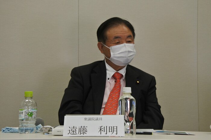 自民・遠藤総務会長も出席「被告席に座ってる感じだ」