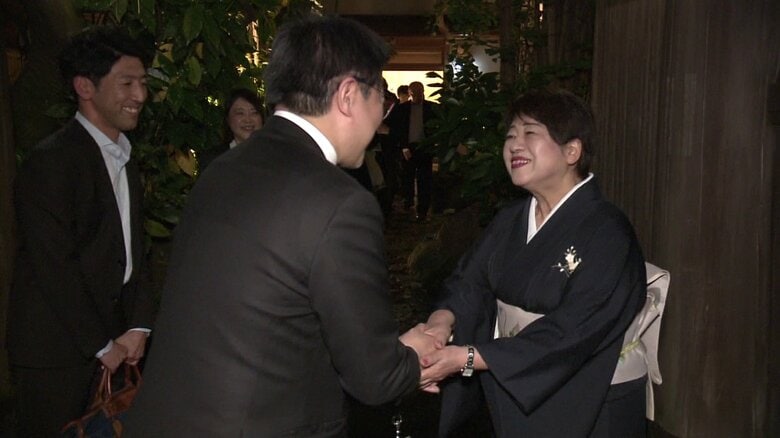 秋田市の歓楽街・川反で107年　老舗料亭「濱乃家」が歴史に幕　のれん下ろす最後の時まで真心のもてなし【秋田発】｜FNNプライムオンライン