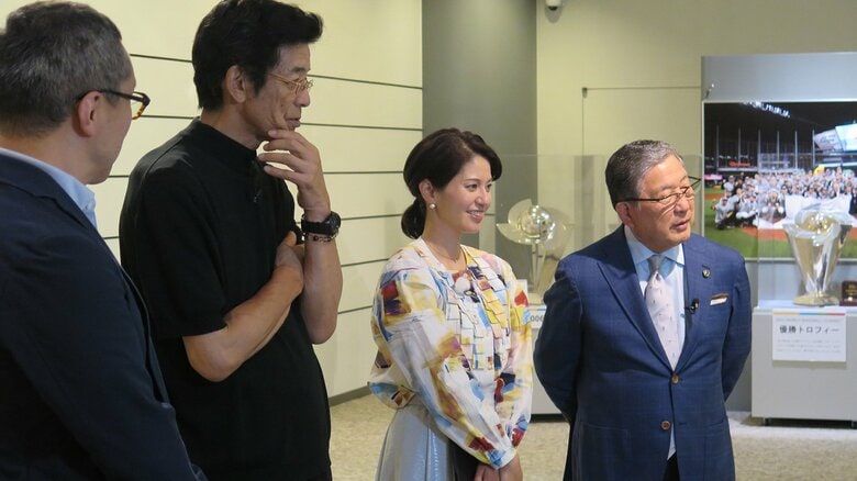 「川上の赤バット」「大下の青バット」　野村克也さんの“月見草談話”のバットも…　徳光家の“王バット”殿堂入りスペシャル（1）中編｜FNNプライムオンライン