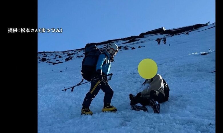「怖い怖い」急斜面で動けず…富士山に“軽装登山”の外国人　あとを絶たず…登山家「冬山経験ないなら近づかないこと」｜FNNプライムオンライン