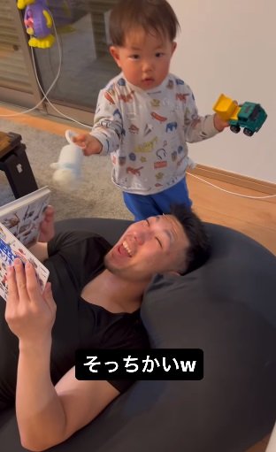 お父さんをあやしてくれるゼンくん