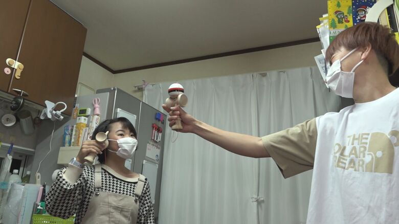 技が決まると笑顔に