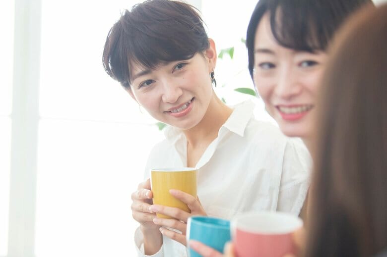 相手にどう思われるのか怖くなり話せないことも…（画像：イメージ）