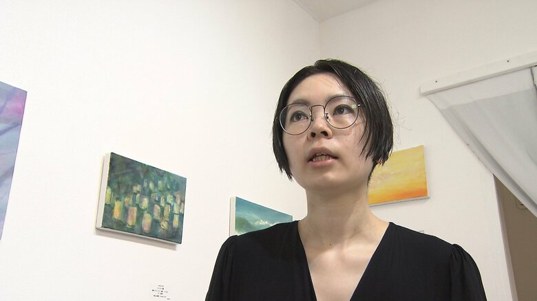 ギャラリーの代表は「幼稚園児からおばあちゃんまで、幅広い層の日記があるのが施設の特色の一つ」と話す