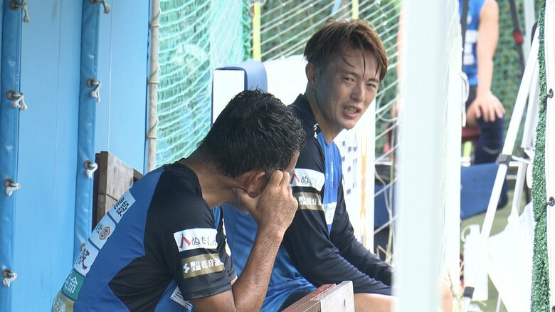 伊東輝悦 選手と齋藤学 選手