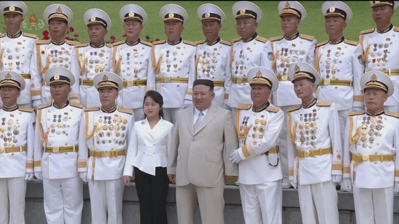 ジュエ氏とみられる娘が報じられたのは３カ月半ぶり（朝鮮中央テレビ）