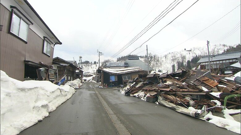 平成23(2011)年3月　長野北部地震で倒壊した家屋（長野・栄村）