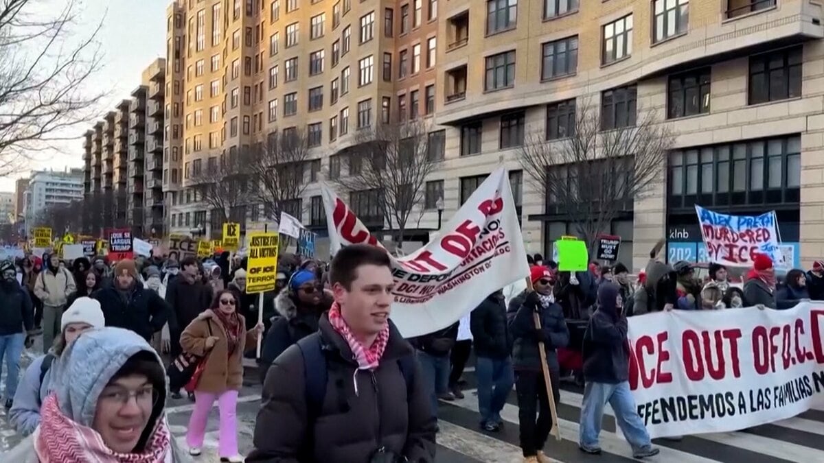 「NYでも数千人が抗議の声」全米各地で一斉デモ...移民抗議で市民2人射殺に移民当局の解体訴え 賛同し休業する店も