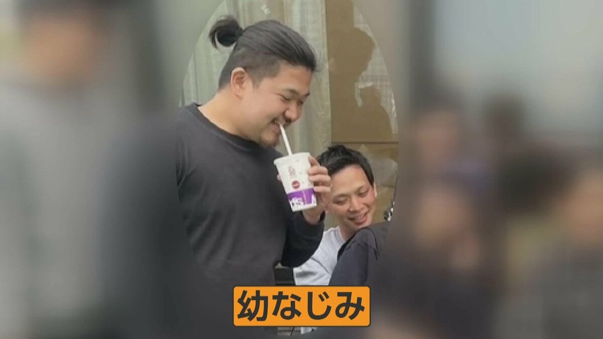 2トントラックの土砂を一気に投入…“幼なじみ”を生き埋め殺害か 放火