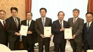 自維合意の議員定数は全党派参加の「選挙制度協議会」で議論を　超党派議連が衆院議長に申し入れ　自民議員も同席