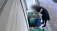 無人販売所で“野菜ドロボー” 自転車カゴやマイバッグに次々と…